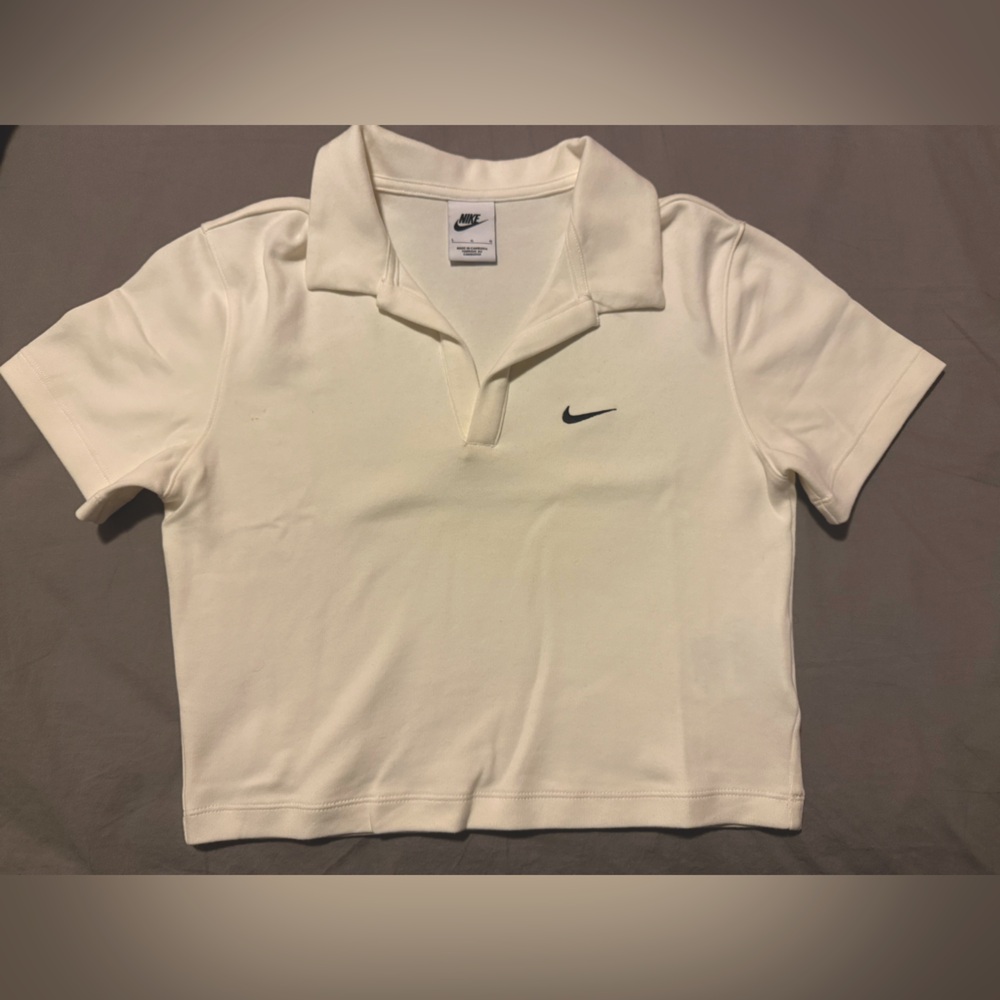 *New* Cropped Nike polo in size L